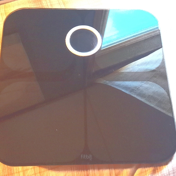 Fit bit personal scale - Picture 1 of 1